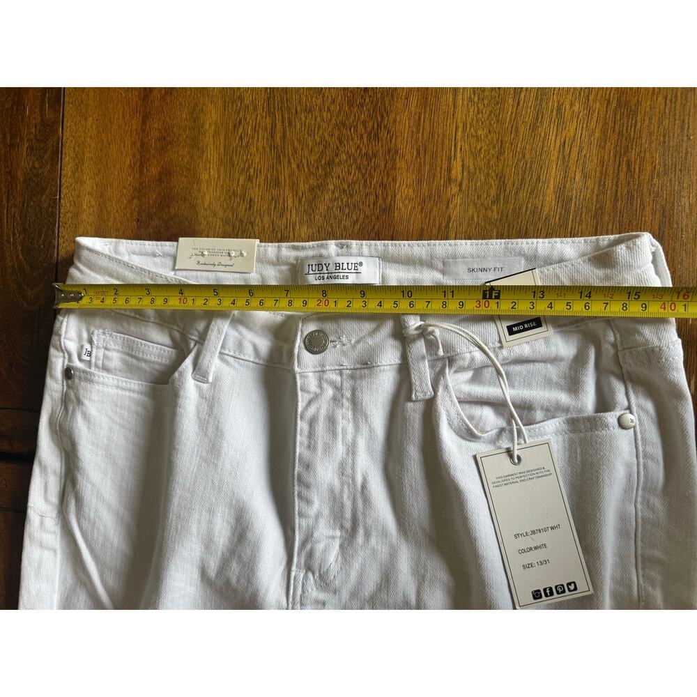 NWT Judy Blue White Capri Jeans Mid Rise JB78107 WHT 13/31 - Picture 7 of 12